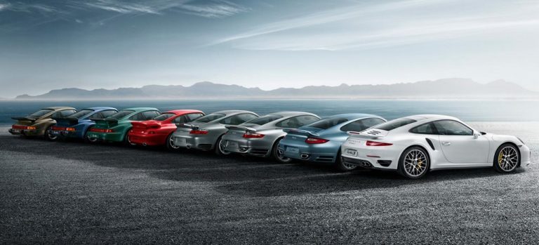 Durva! Így gyorsul egymás ellen hét generáció Porsche 911 Turbo – Videó