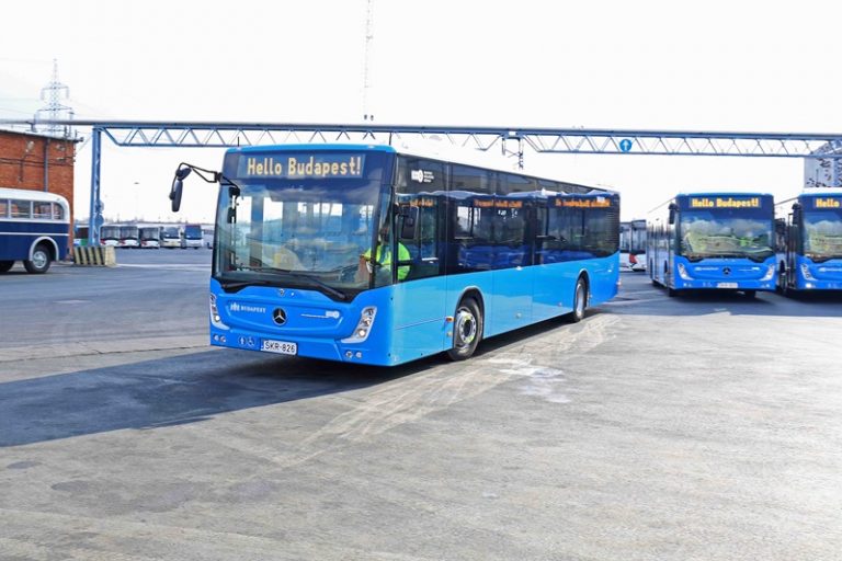 Nagy a baj Budapesten! 434 ezer forint nettó fizetés, könnyített jogosítványszerzés – és mégis tombol a buszsofőrhiány