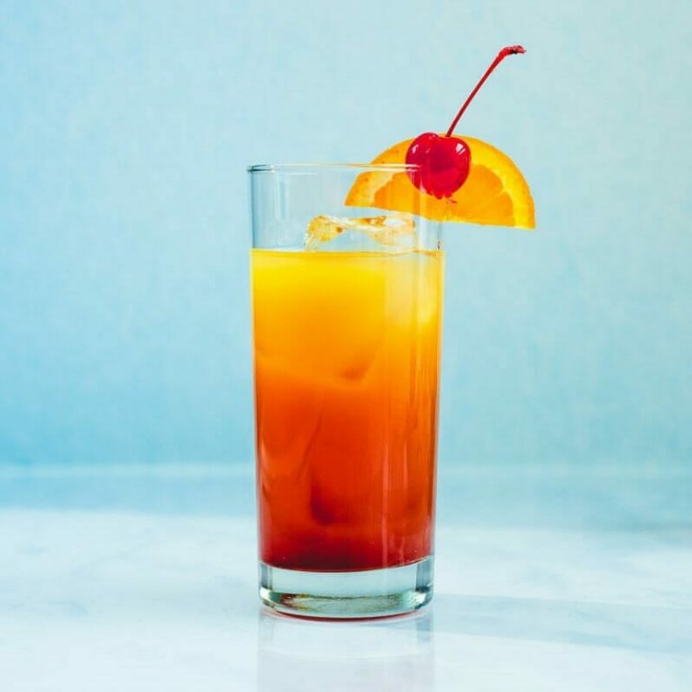 Frissítő nyári koktélok – 10. rész – TEQUILA SUNRISE