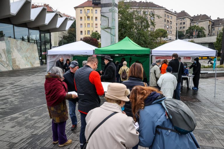 Megdőlt a rekord: pénteken 102 ezren szavaztak az előválasztáson