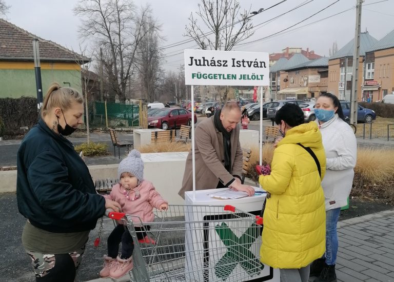 Juhász István független jelölt is segít a határnál a menekülteknek