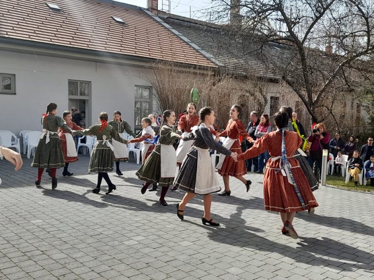 Hírek a Tébláb Tánciskolánkról