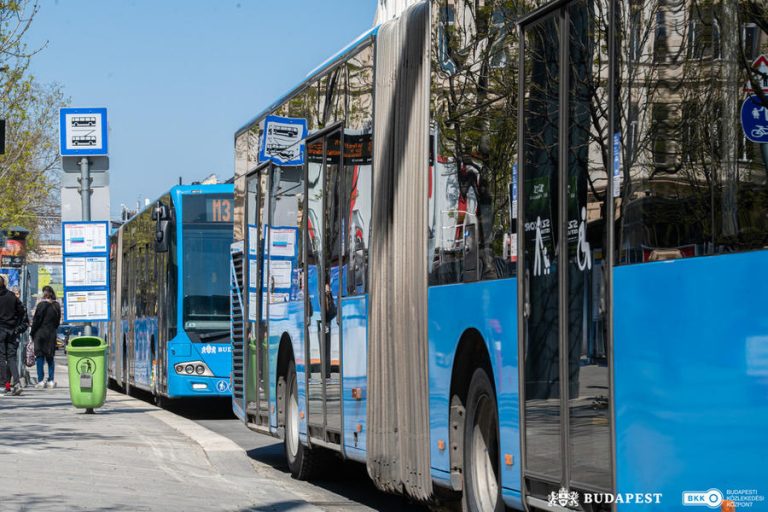 Hamarosan véget ér az egészségügyi, szociális és rendvédelmi dolgozók ingyenes utazása