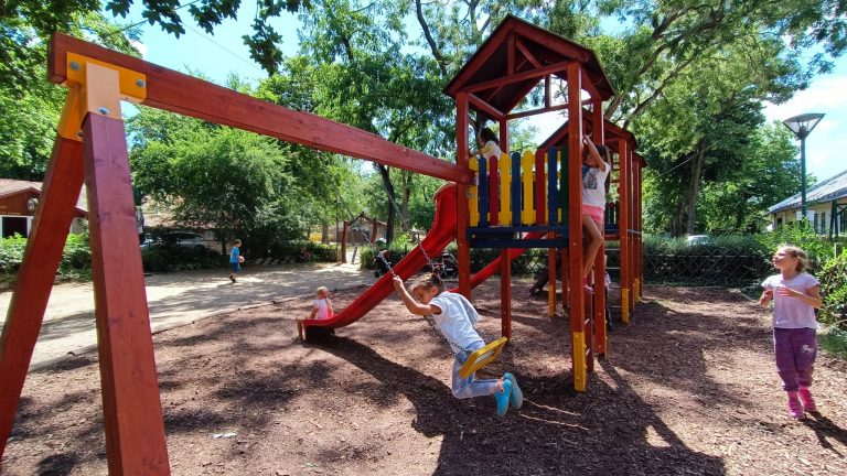 Ötven millió forintos játszóteret kaphatnak a kerületi gyerekek